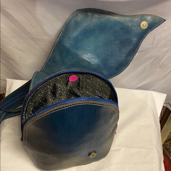 Moroccan Leather Crossbody Backpack - Picture 9 of 11